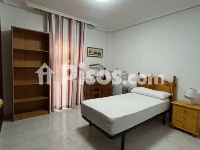 Piso en alquiler en Colon