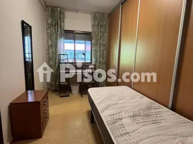 Piso en alquiler en Colon