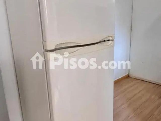 Piso en alquiler en Cort