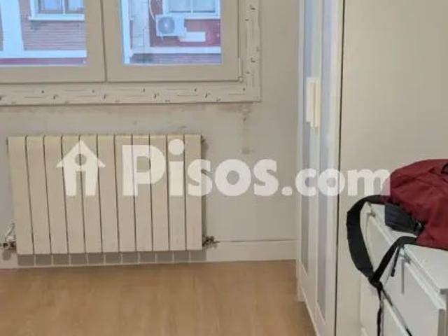 Piso en alquiler en Delicias