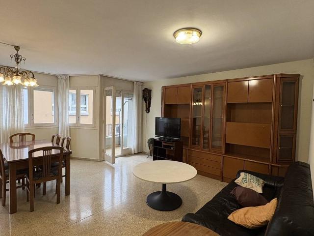 Piso en Alquiler en Eixample Nord