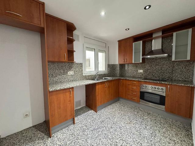 Piso en Alquiler en Eixample Sud – Migdia