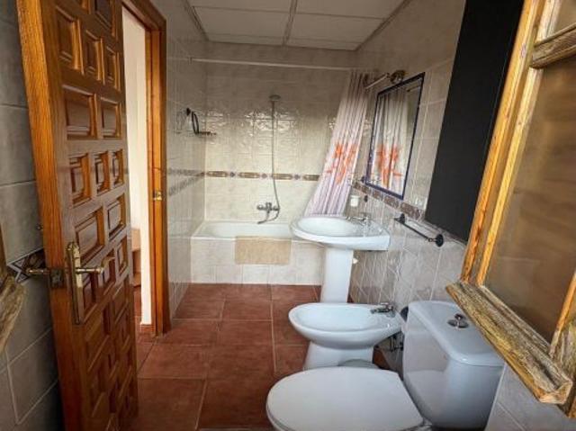 ? Piso en alquiler en el Albaicín, Granada – Ideal para una persona | Comunidad incluida | DLR776
