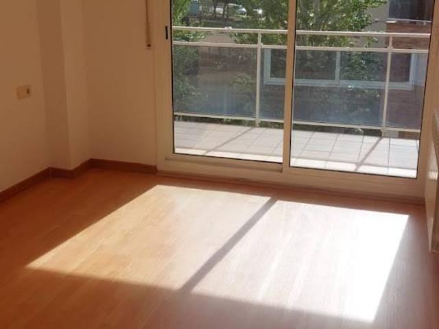 Piso en Alquiler en El Poble Sec
