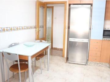 Piso en Alquiler en Elche de la Sierra, Alicante