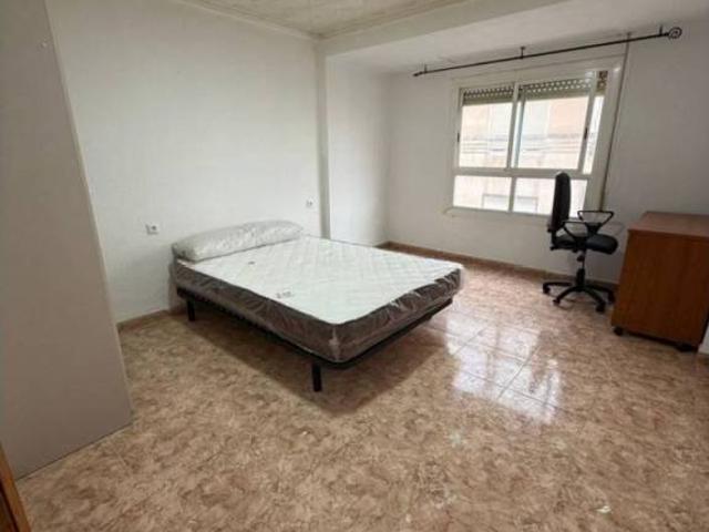 Piso en Alquiler en Elda