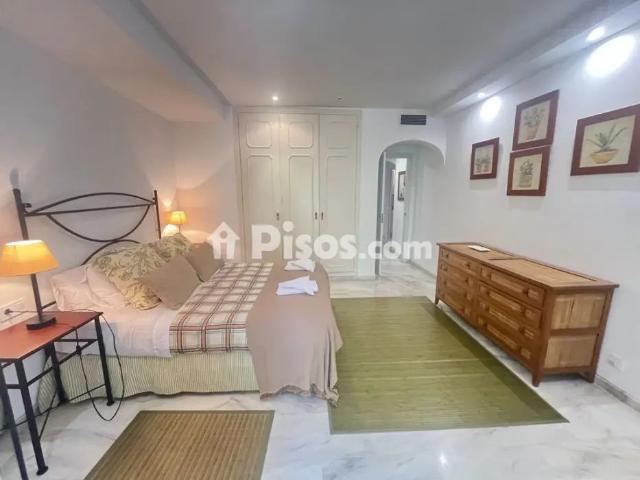 Piso en alquiler en Elviria