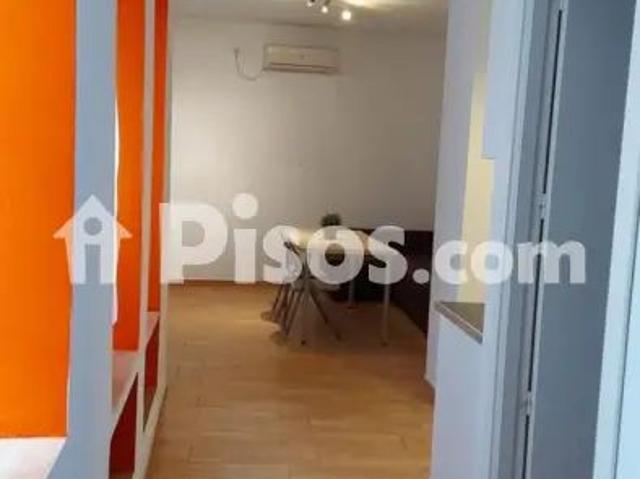 Piso en alquiler en Encarnación Regina