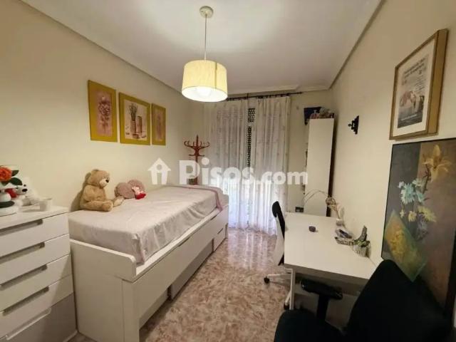 Piso en alquiler en Ensanche