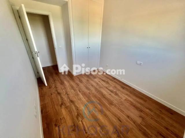 Piso en alquiler en Entrenúcleos