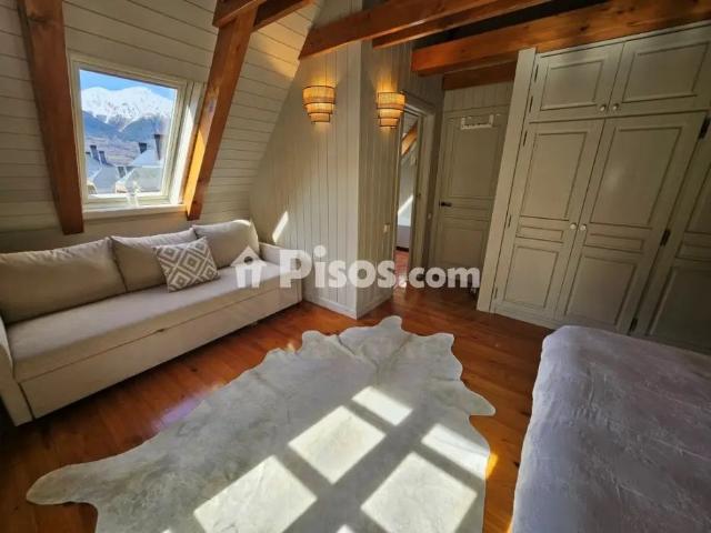 Piso en alquiler en Escunhau