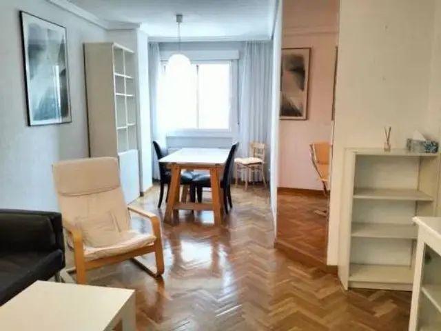 Piso en alquiler en Guindalera