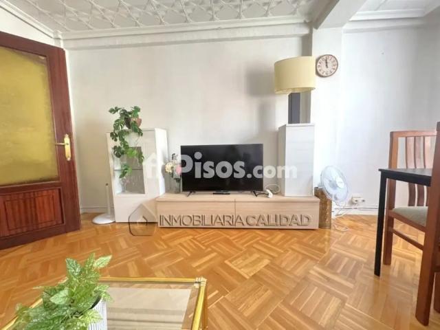 Piso en alquiler en Gamonal Capiscol