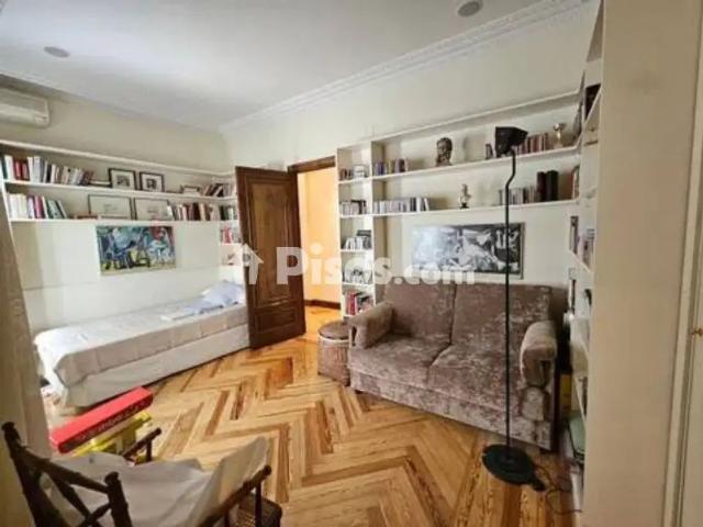 Piso en alquiler en Goya
