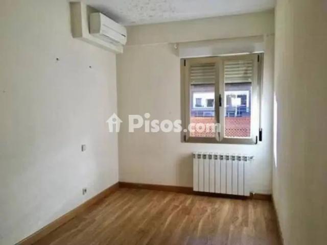 Piso en alquiler en Goya
