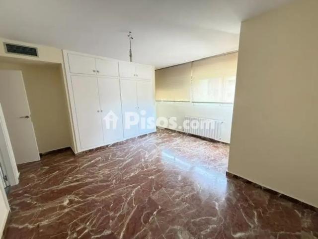 Piso en alquiler en Juan Carlos I