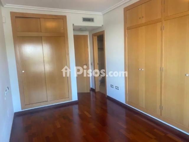 Piso en alquiler en Juan Carlos I