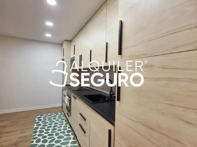 Piso en alquiler en Julio Ferrer