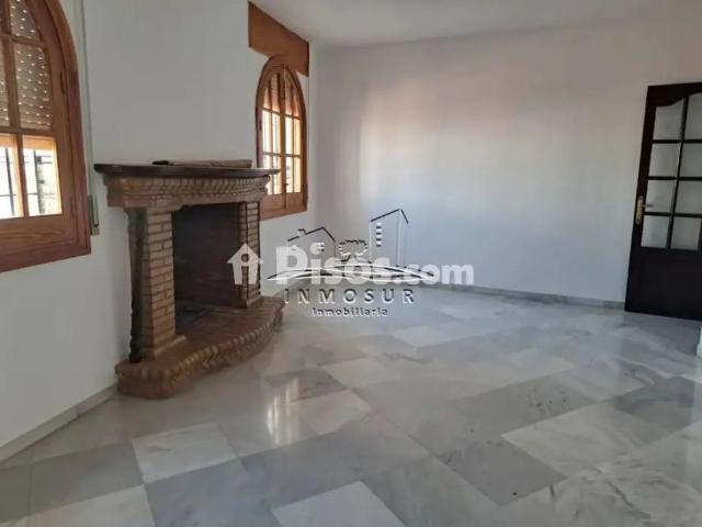 Piso en alquiler en Lucena
