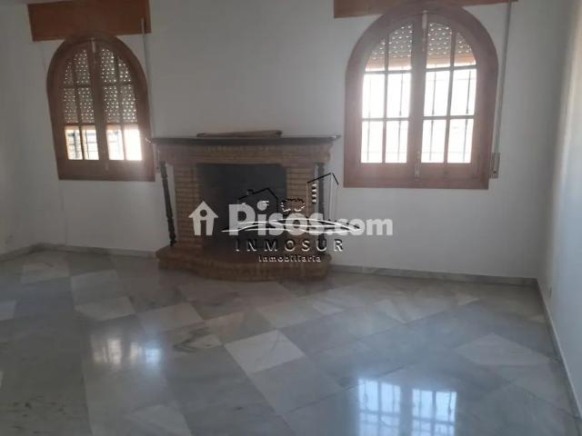 Piso en alquiler en Lucena