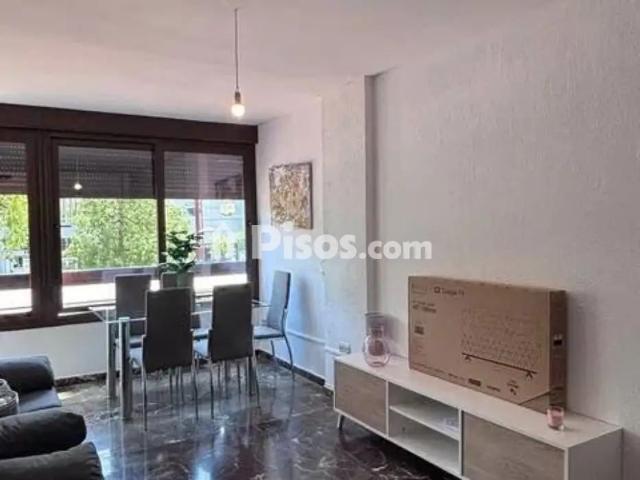 Piso en alquiler en La Buhaira San Bernardo