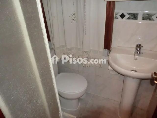 Piso en alquiler en Labañou Os Rosales