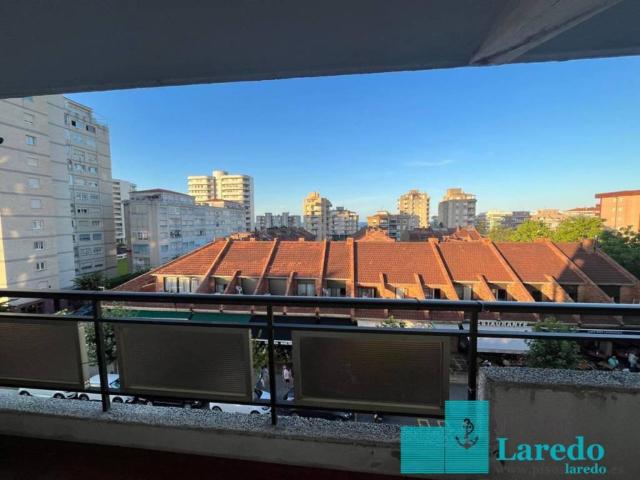 Piso en Alquiler en Laredo