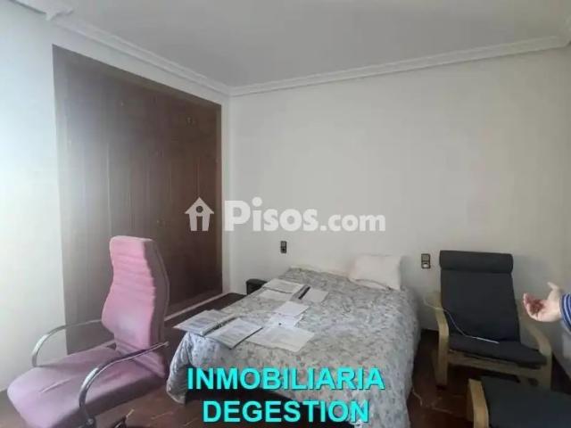 Piso en alquiler en Linarejos