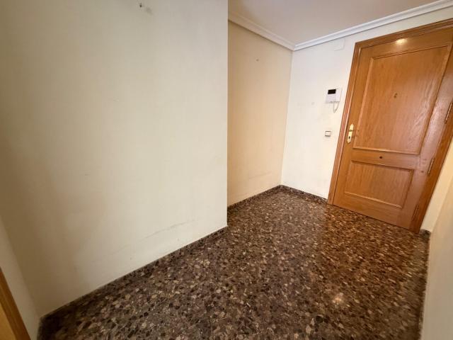 PISO EN ALQUILER EN LLIRIA ZONA MURA