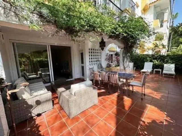 Piso en alquiler en Lomas de Marbella Club Puente Romano
