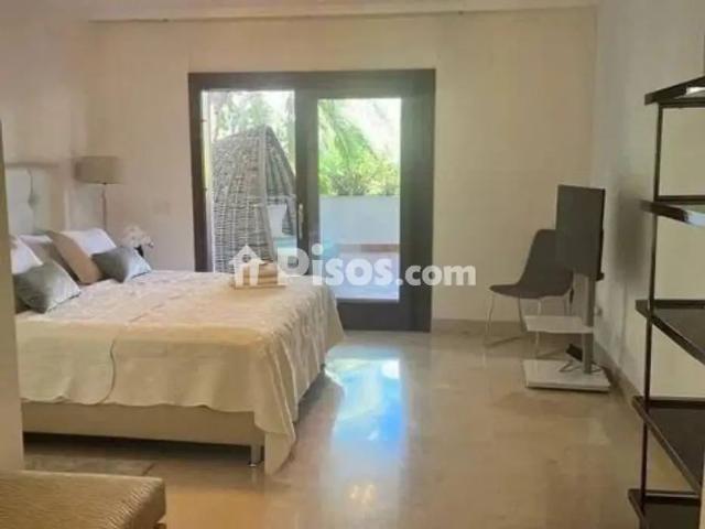 Piso en alquiler en Lomas de Marbella Club Puente Romano