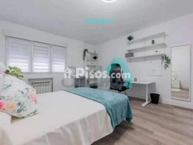 Piso en alquiler en Pumarín Teatinos