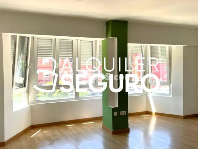 Piso en alquiler en Pajarillos