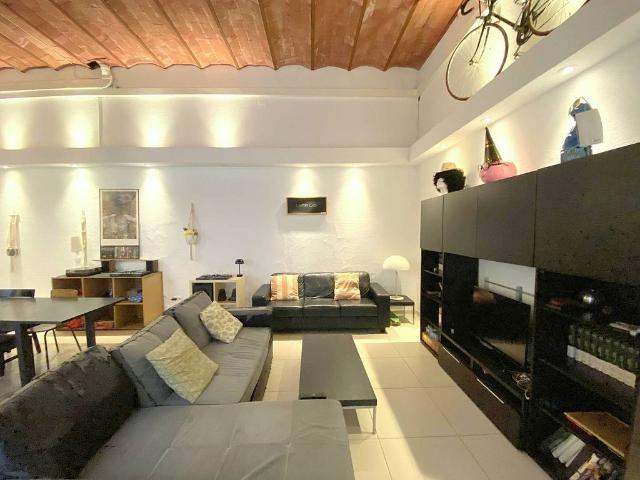 Piso en alquiler en pasaje De la Banca, Barcelona, de 140 m² 4 habitaciones por 3.200