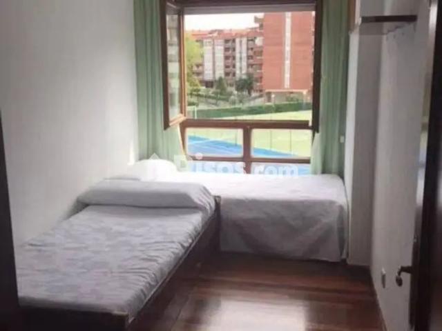 Piso en alquiler en Paseo de Ocharan Mazas