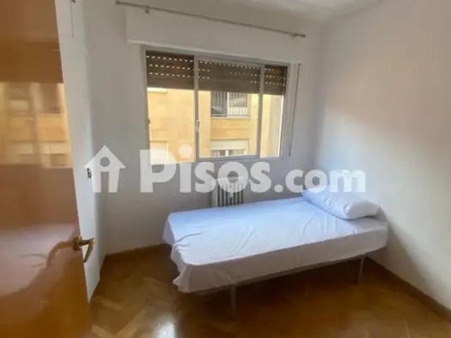 Piso en alquiler en Paseo de Canalejas, cerca de Calle de Santa Clara