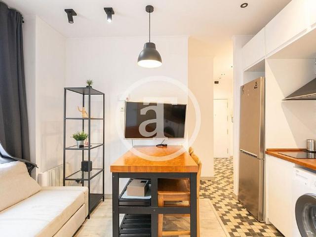Piso en alquiler en paseo De Joan de Borbó, Barcelona, de 45 m² 2 habitaciones por 1.500