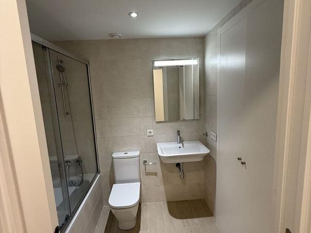 Piso en alquiler en paseo De la Mare de Déu del Coll, Barcelona, de 65 m² 2 habitaciones por 1.440
