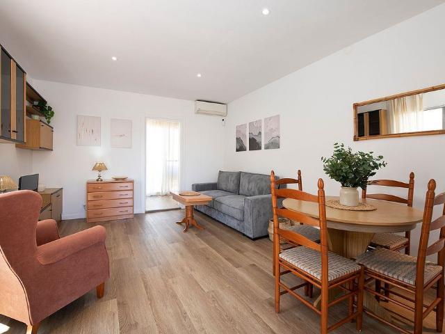 Piso en alquiler en paseo De la Marina, Castelldefels, de 40 m² 1 habitación por 1.100