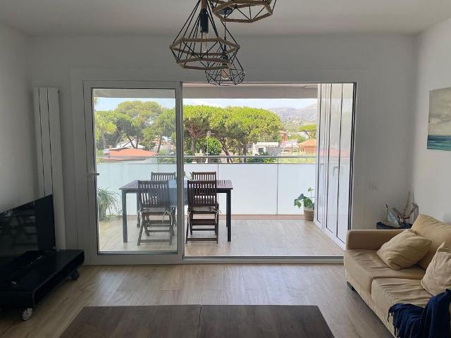 Piso en alquiler en paseo De la Marina, Castelldefels, de 50 m² 2 habitaciones por 1.550