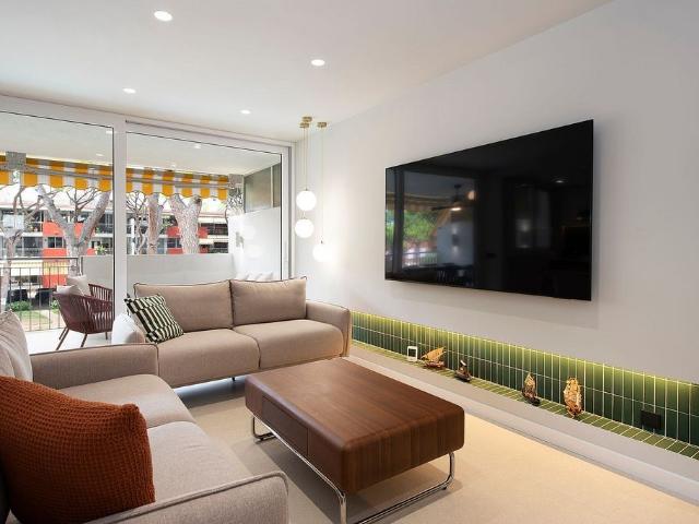 Piso en alquiler en paseo De la Tramuntana, Castelldefels, de 85 m² 3 habitaciones por 2.100