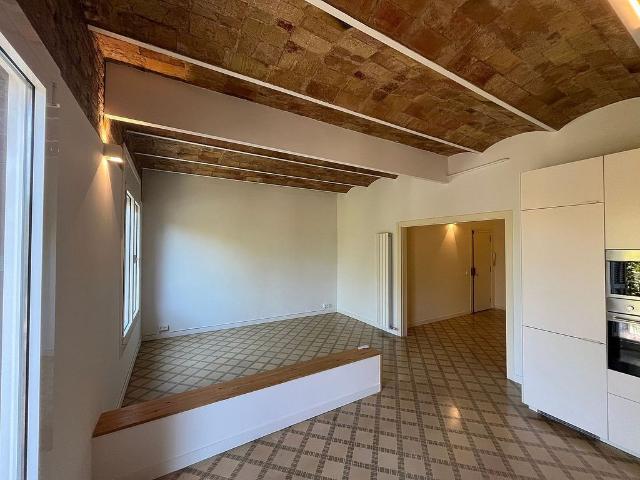 Piso en alquiler en paseo De Lluís Companys, Barcelona, de 151 m² 4 habitaciones por 2.990
