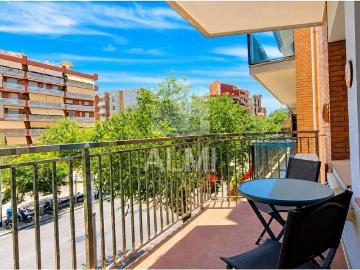 Piso en alquiler en paseo De Torras i Bages, Barcelona, de 80 m² 3 habitaciones por 1.097