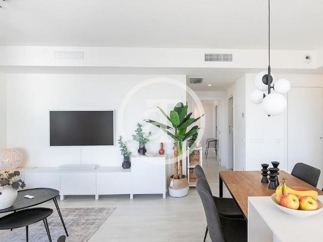 Piso en alquiler en paseo Del Mare Nostrum, Badalona, de 77 m² 2 habitaciones por 2.590
