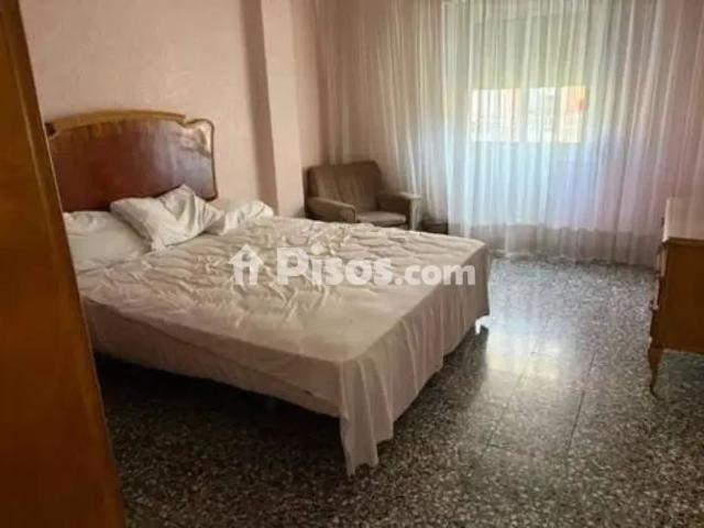 Piso en alquiler en Plaça de Crevillent Juzgados