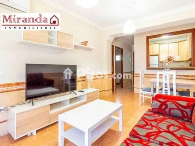 Piso en alquiler en Playamar Benyamina
