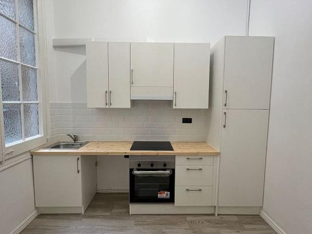 Piso en alquiler en plaza D'urquinaona, Barcelona, de 125 m² 2 habitaciones por 1.790