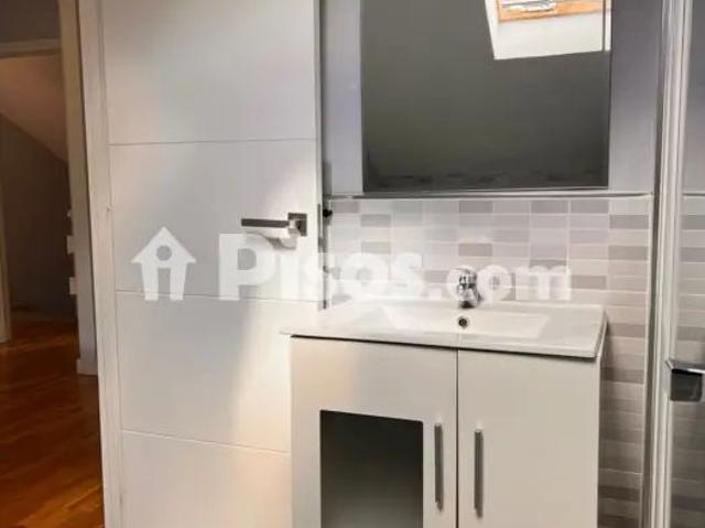 Piso en alquiler en Plaza de Guevara