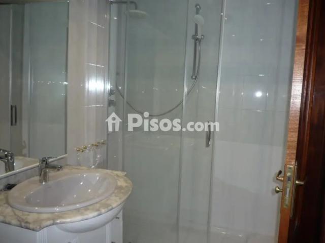 Piso en alquiler en Plaza de los Arces, 1