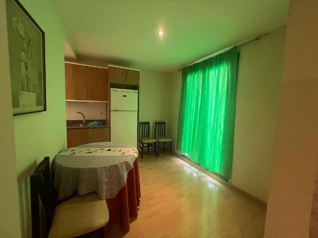 Piso en alquiler en plaza Del Angel, Tortosa, de 30 m² 1 habitación por 525